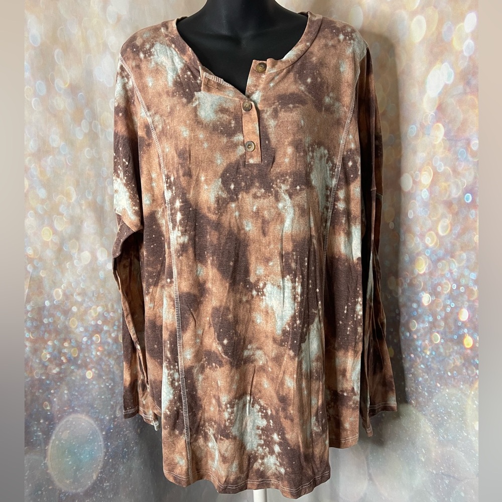 Sew In Love Pullover Top Faded Style Celestial Print 2X Long Sleeve Tee